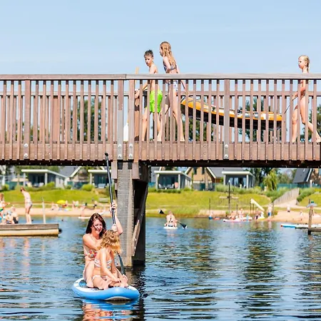 Ботель Houseboat With A View Over The Leukermeer, On The Edge Of A Holiday Park